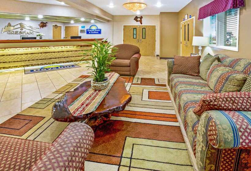 호텔 Days Inn & Suites By Wyndham Gresham