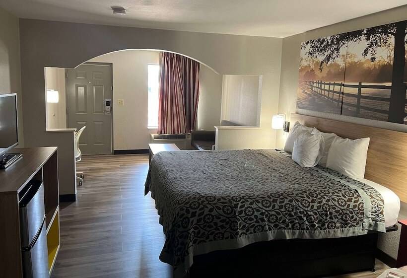 בית מלון כפרי Days Inn & Suites By Wyndham Opelousas