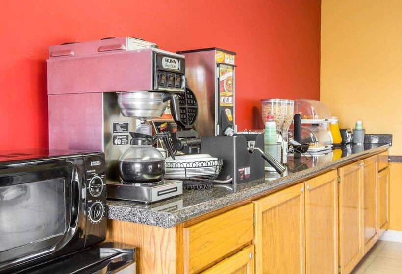 فندق Econo Lodge