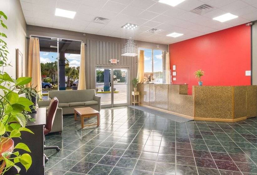 فندق Econo Lodge