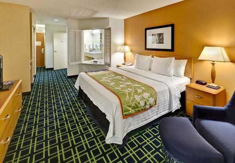 هتل Fairfield Inn & Suites By Marriott Reno Sparks