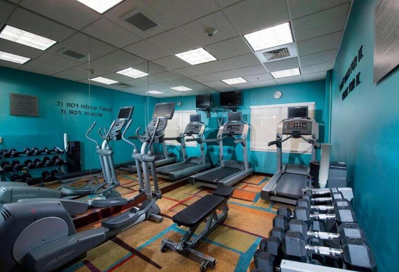 هتل Fairfield Inn And Suites Charleston North/university Area