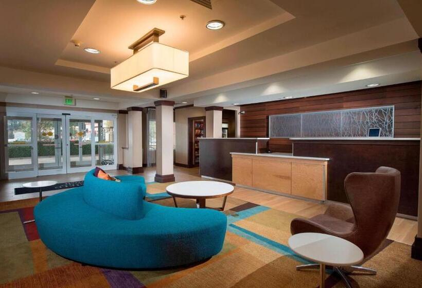 هتل Fairfield Inn And Suites Charleston North/university Area