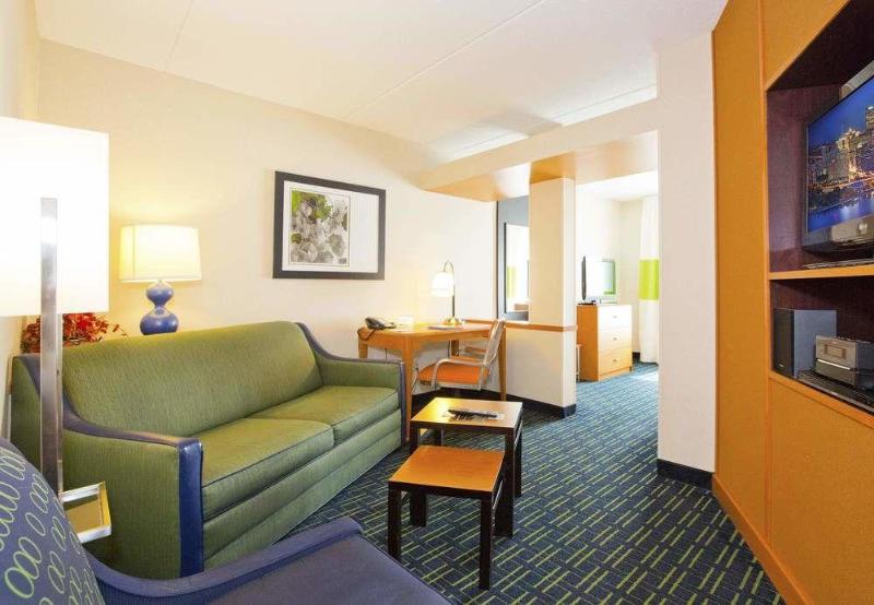 בית מלון כפרי Fairfield Inn & Suites By Marriott Pittsburgh New Stanton