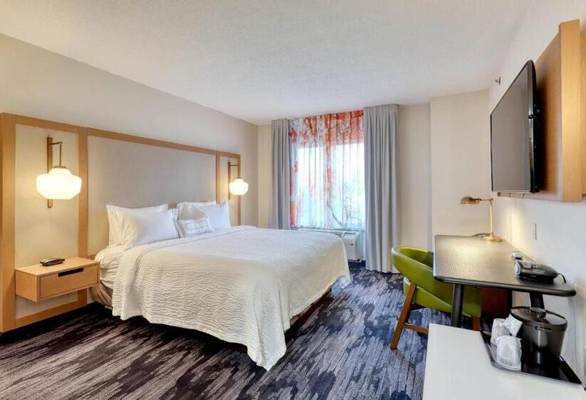 هتل Fairfield Inn & Suites Woodbridge