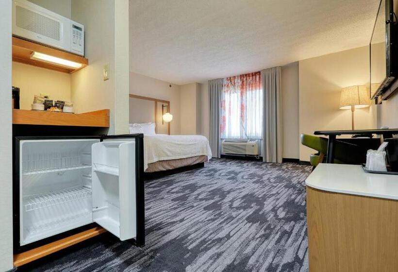 هتل Fairfield Inn & Suites Woodbridge