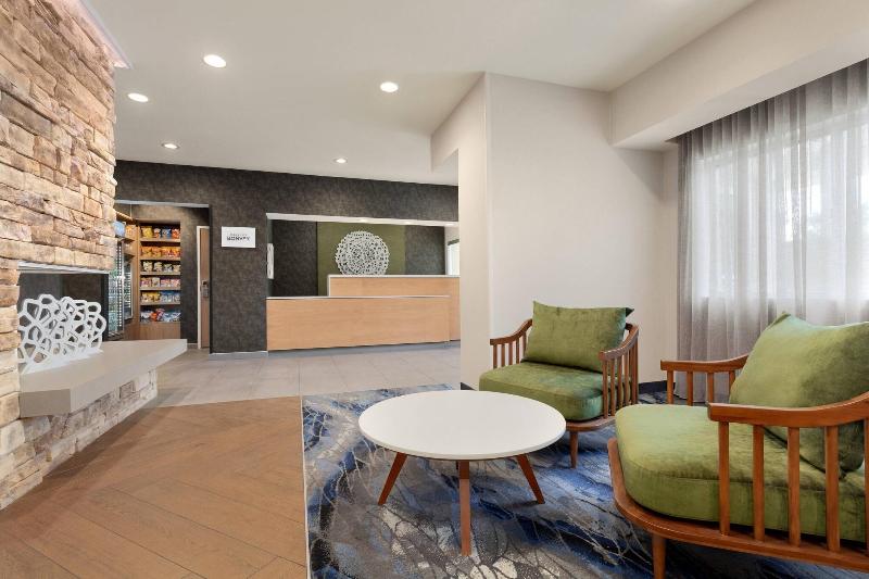 هتل Fairfield Inn By Marriott Visalia Sequoia