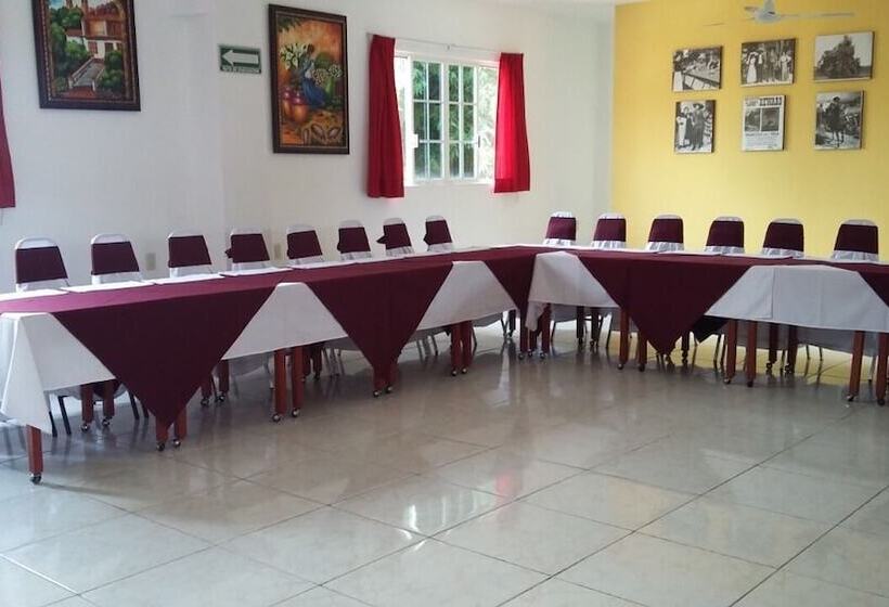 فندق Hacienda De Zapata