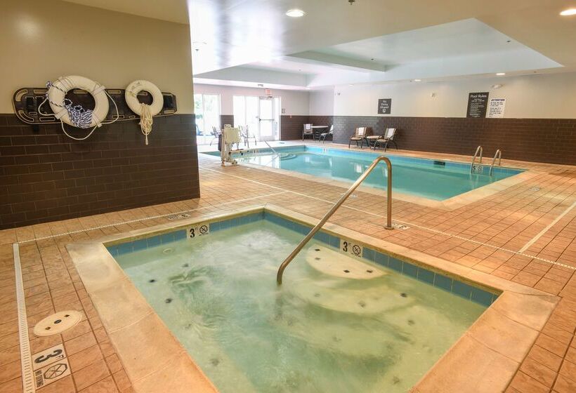 هتل Homewood Suites Cincinnati Airport