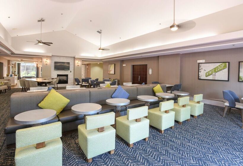 هتل Homewood Suites Cincinnati Airport