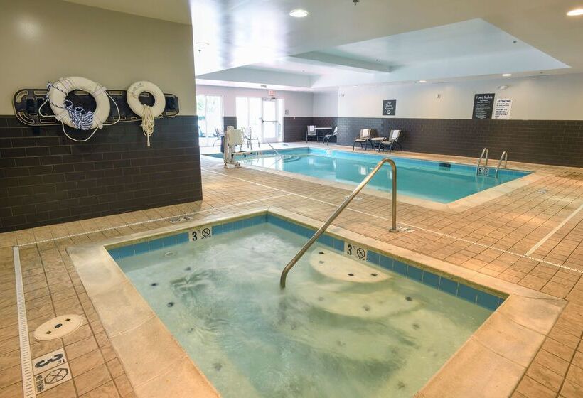 هتل Homewood Suites Cincinnati Airport