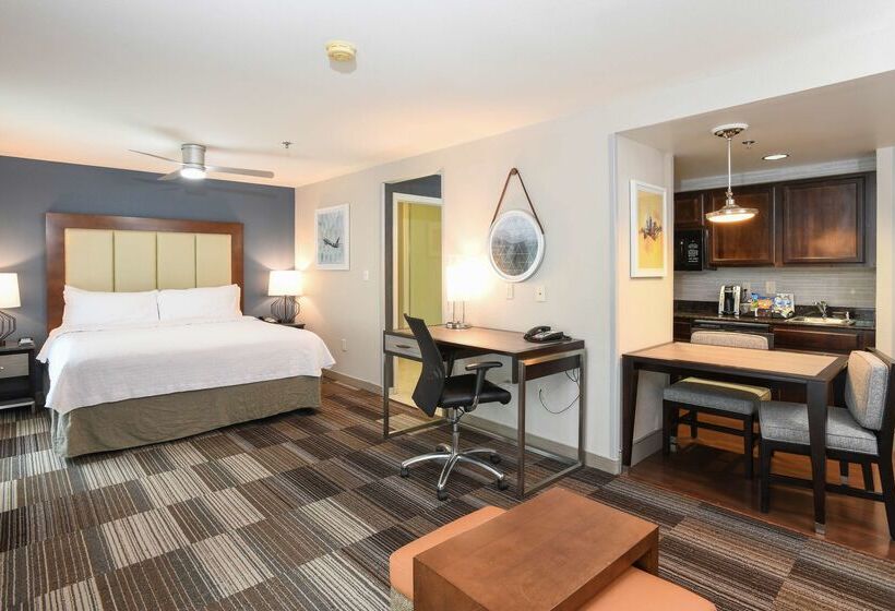 هتل Homewood Suites Cincinnati Airport