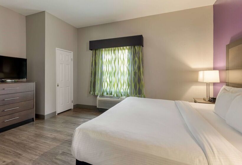 Hotel La Quinta By Wyndham Visalia/sequoia Gateway