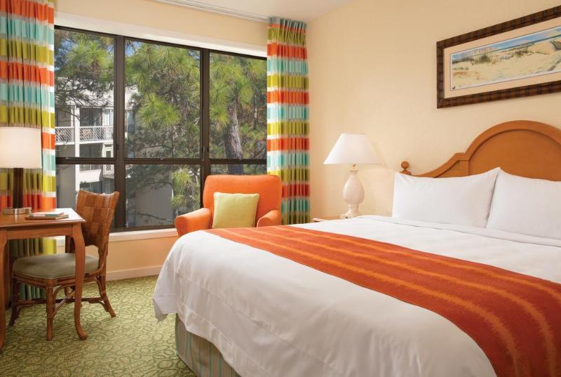هتل Marriott's Monarch at Sea Pines