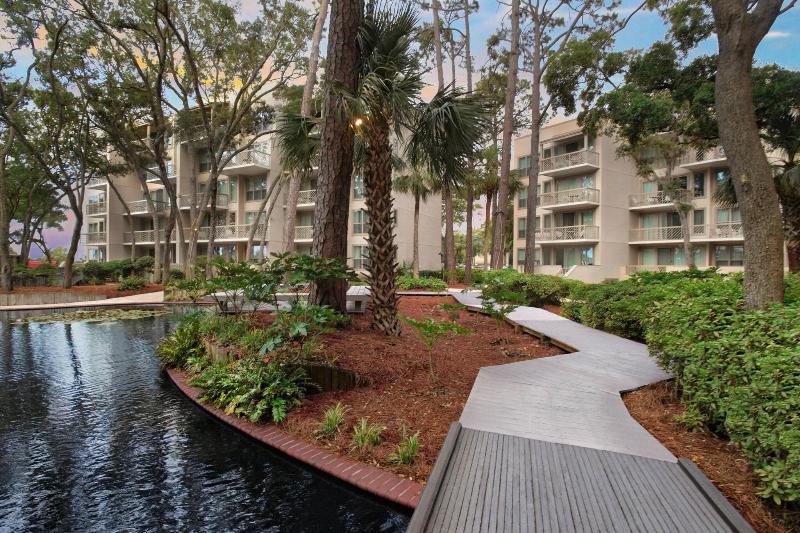 هتل Marriott's Monarch at Sea Pines