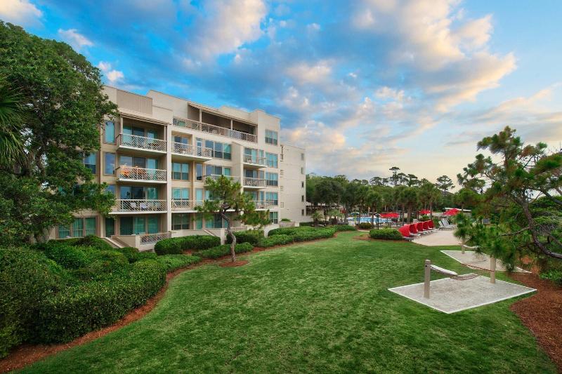 هتل Marriott's Monarch at Sea Pines