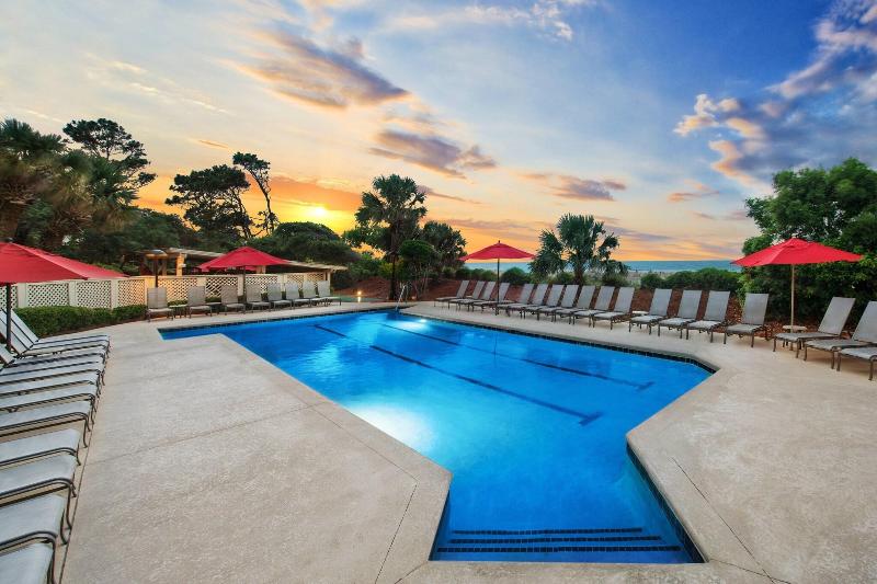 هتل Marriott's Monarch at Sea Pines