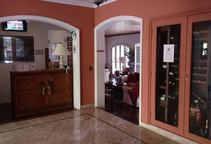 هتل Pousada Quinta Dos Pássaros