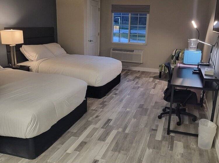 هتل Red Fox Inn And Suites