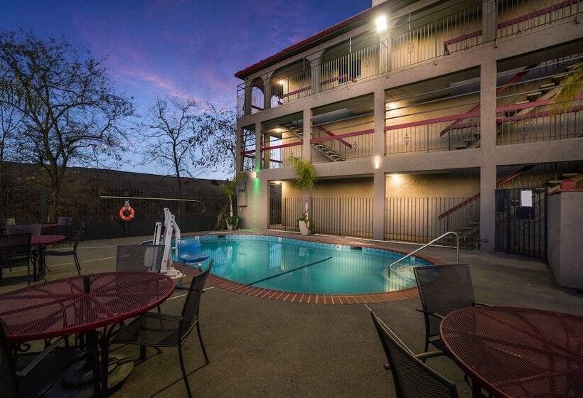 هتل Red Roof Inn Stockton
