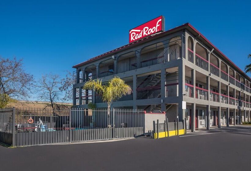 هتل Red Roof Inn Stockton