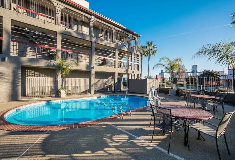 هتل Red Roof Inn Stockton