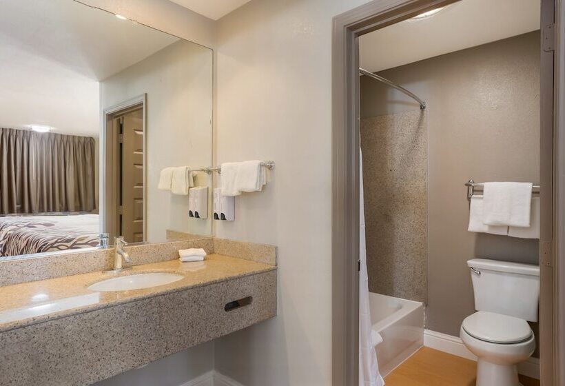 هتل Red Roof Inn Stockton