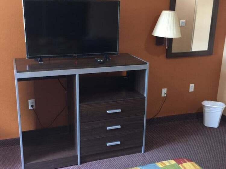 هتل Scottish Inn & Suites Hobby Airport