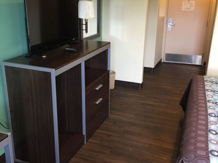 هتل Scottish Inn & Suites Hobby Airport