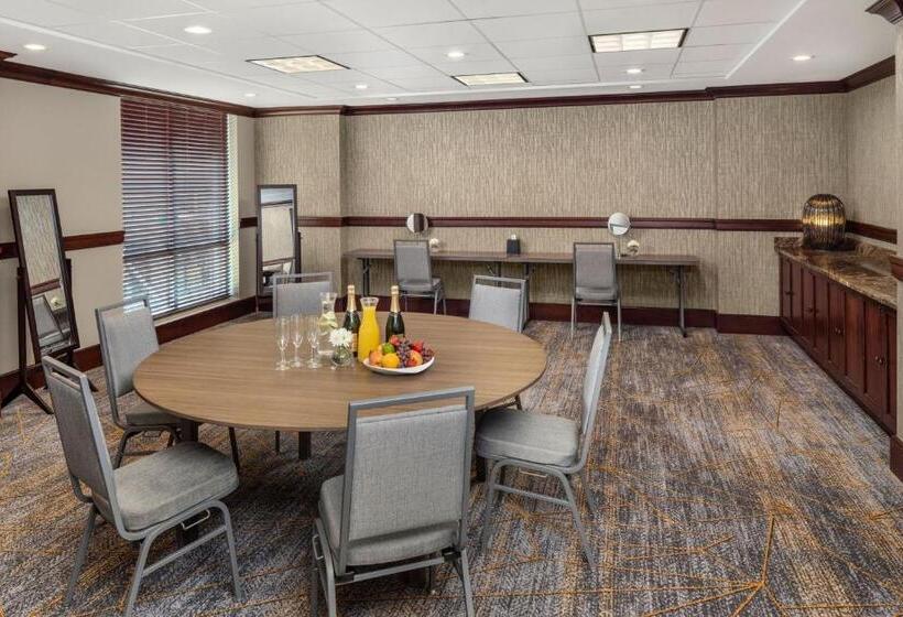 هتل Sheraton Duluth