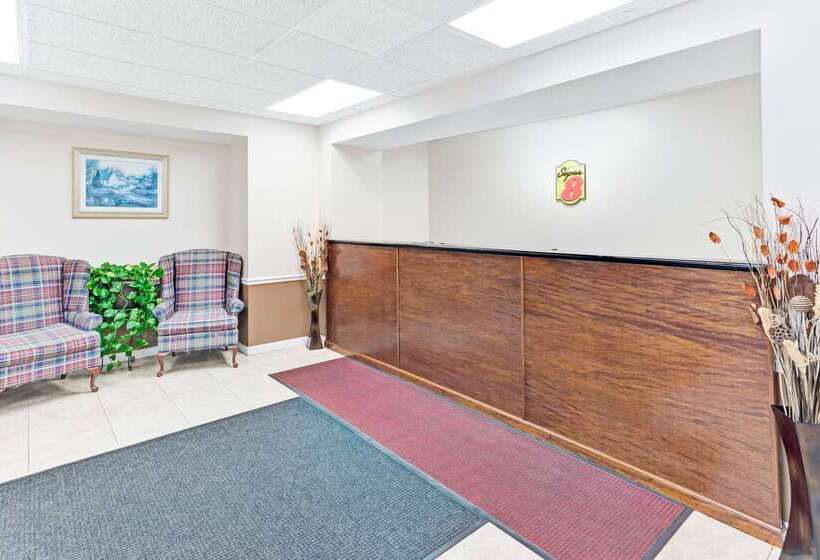 فندق Super 8 By Wyndham Carrollton Ga