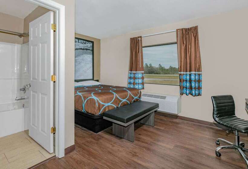 هتل Super 8 By Wyndham Moss Point