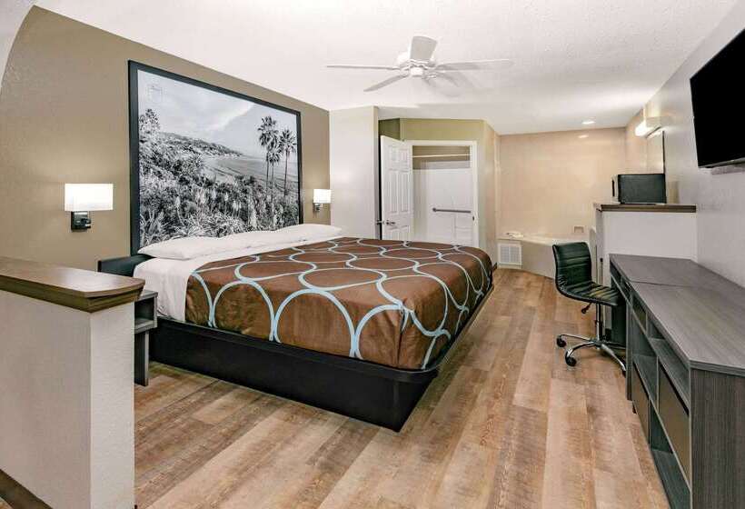 هتل Super 8 By Wyndham Moss Point