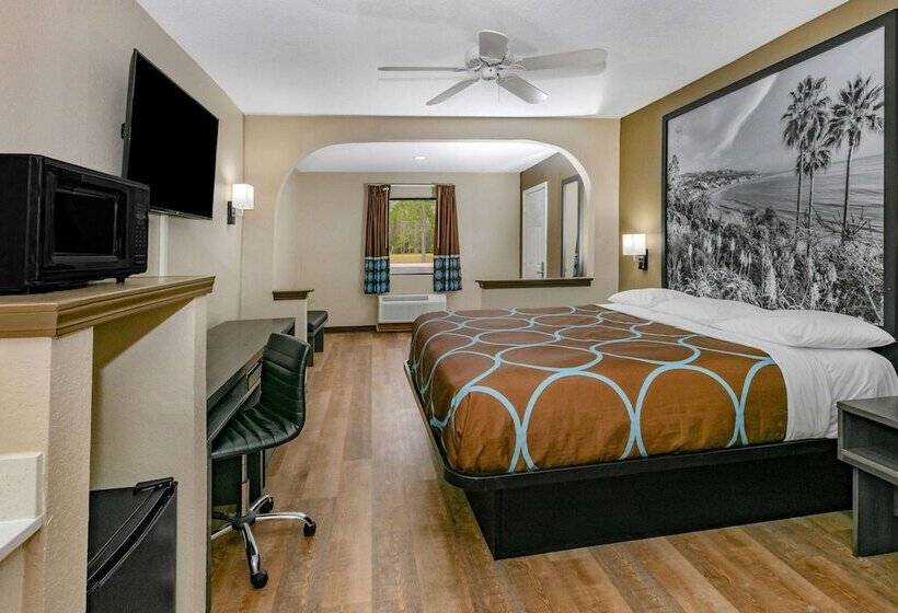 هتل Super 8 By Wyndham Moss Point
