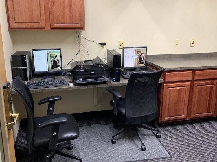 هتل Towneplace Suites Detroit Warren