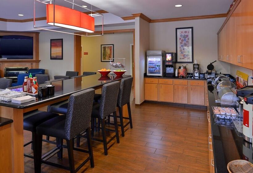 هتل Towneplace Suites Detroit Warren