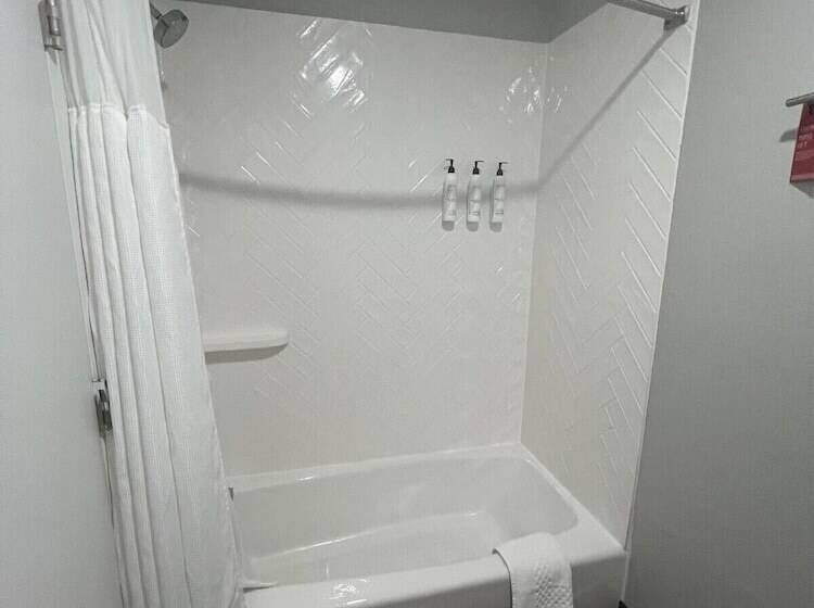 هتل Towneplace Suites Detroit Warren