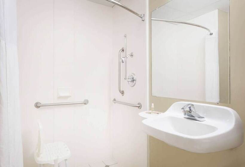 בית מלון כפרי Wingate By Wyndham Savannah Gateway