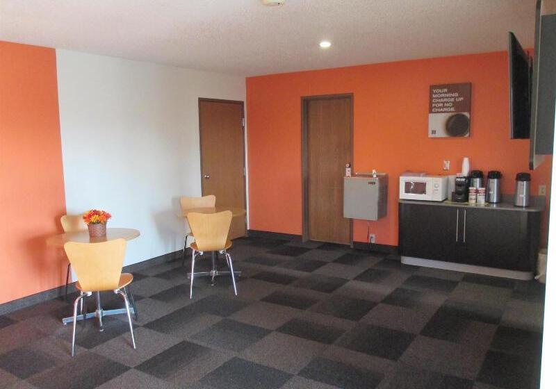 Motel 6 Drums, Pa