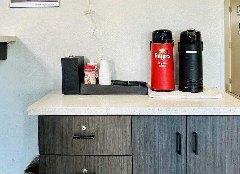 Motel 6 Mobile, Al   Airport Blvd