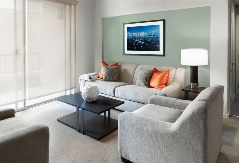 Oakwood Falls Church Aparthotel