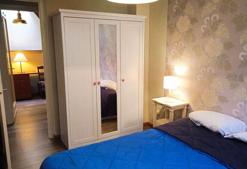 Apartamentos Escarrilla 3000