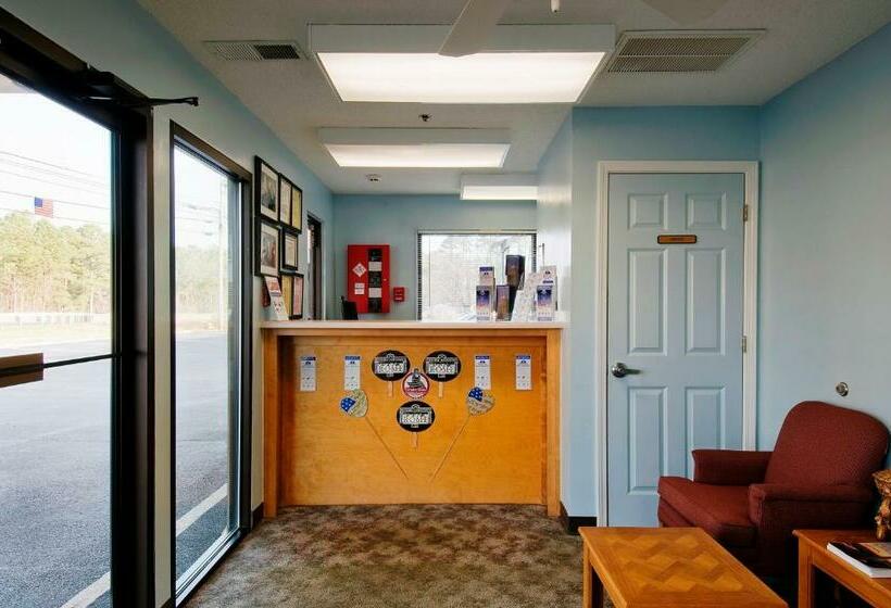 هتل Americas Best Value Inn Rome