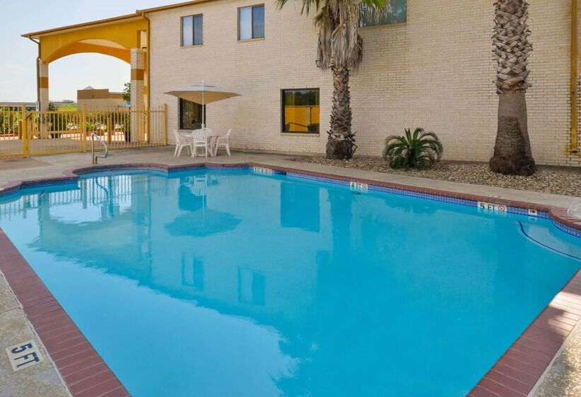 هتل Americas Best Value Inn & Suites Waller/prairie View