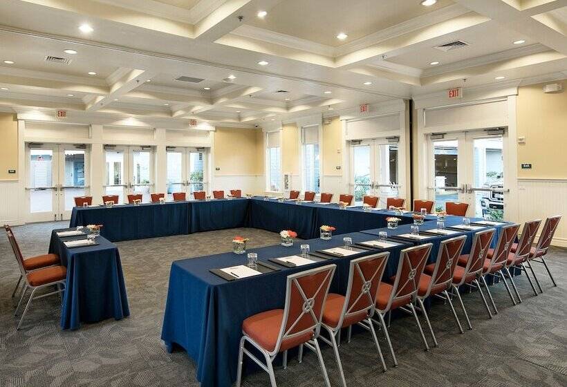 فندق Avila Lighthouse Suites