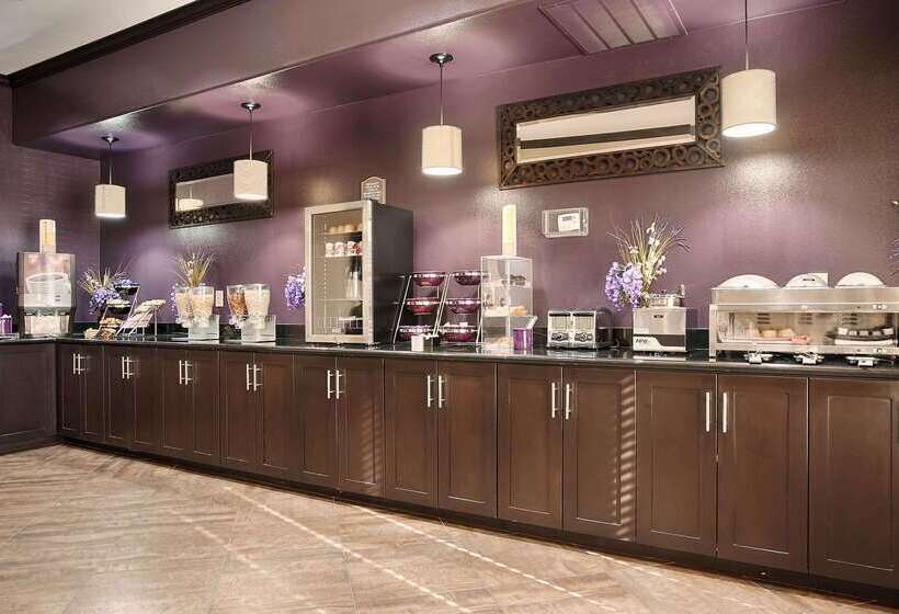 هتل Best Western Giddings Inn & Suites