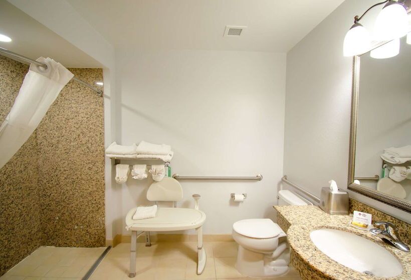 فندق Best Western Plus First Coast Inn And Suites