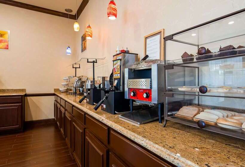 فندق Best Western Plus First Coast Inn And Suites