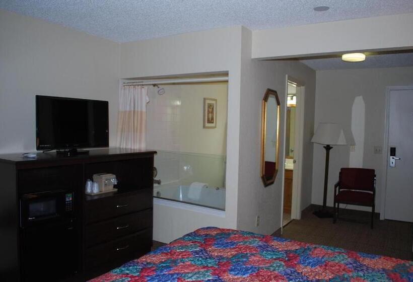 هتل Clinton Inn & Suites