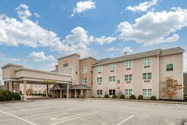 هتل Comfort Inn & Suites Northern Kentucky